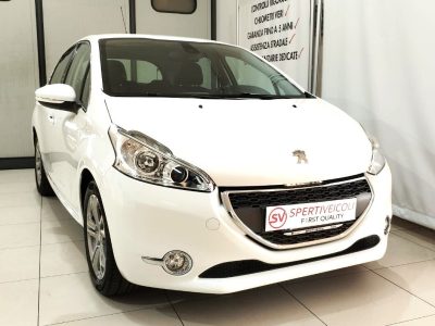 Peugeot 208 1.4 HDi 68 CV 5 porte Allure