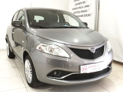 Lancia Ypsilon 1.2 69 CV 5 porte Silver